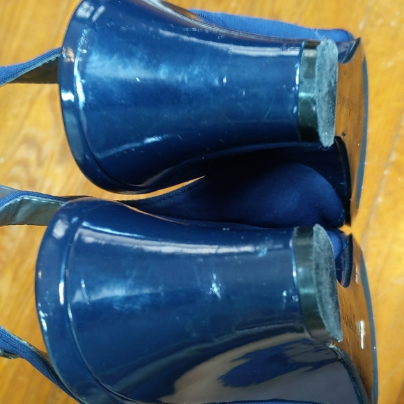 Bandolino Navy peep toe wedges with slingback - Picture 9 of 9